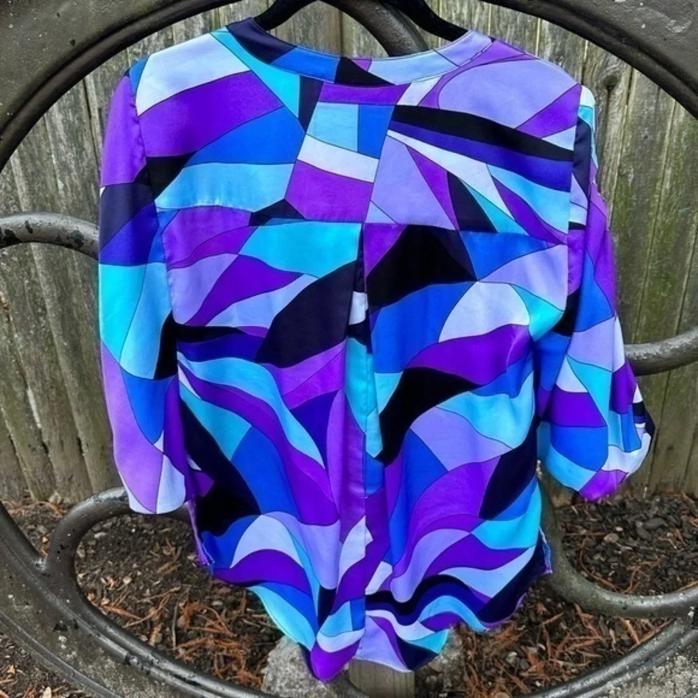 Jennifer Lopez Women’s‎ Purple/Blue Flowy Peasant Top (Size Small)
